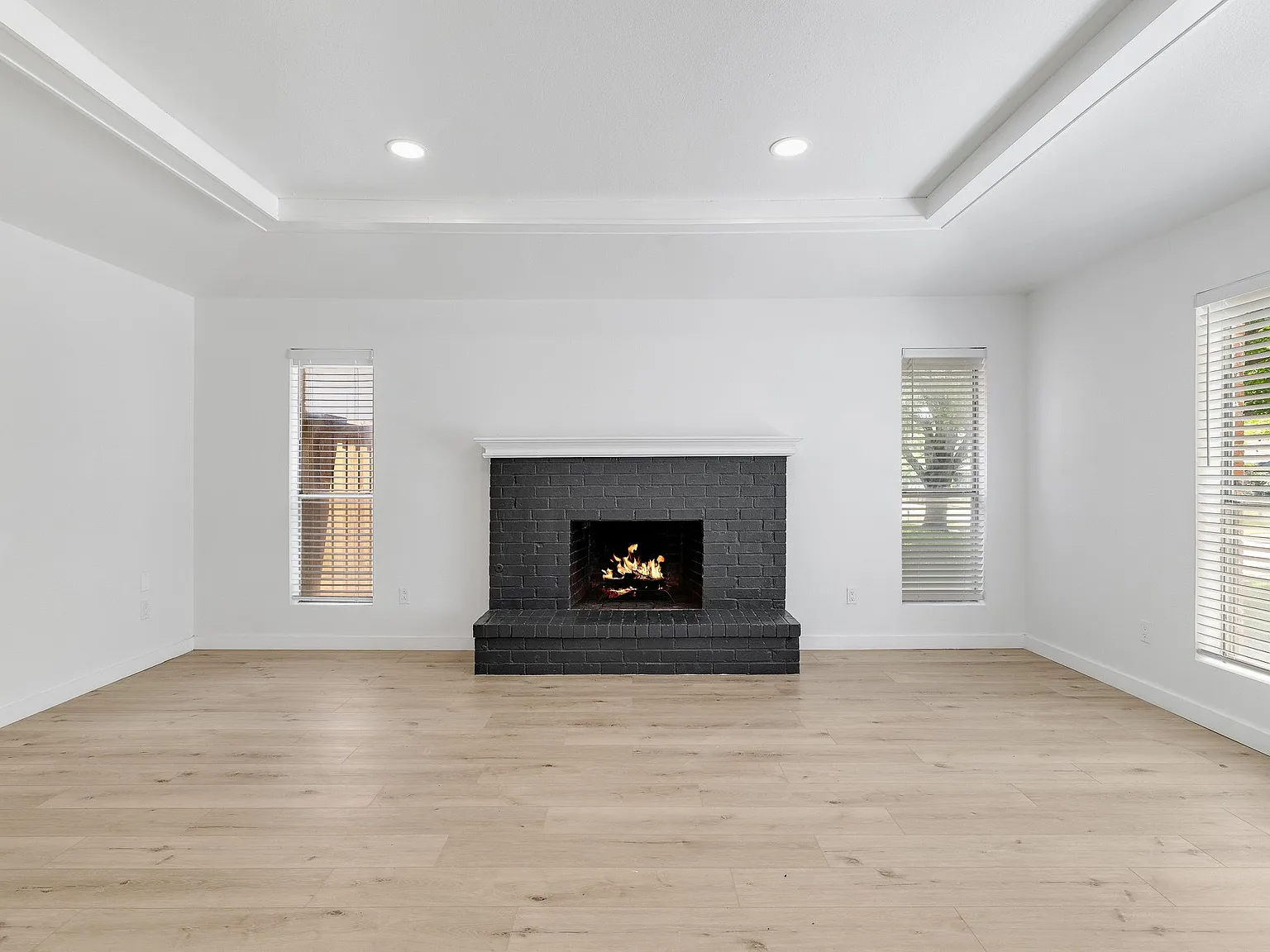 3 bed, 1440 sqft, $2,375 — Photo 3