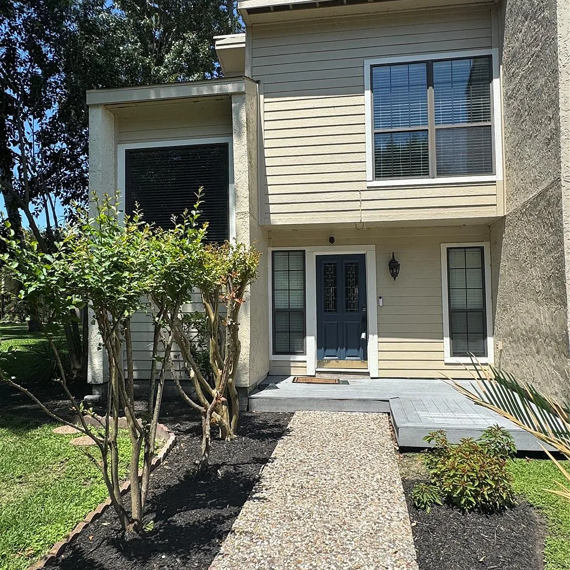 3 bed, 3.5 bath, 1930 sqft, $1,695 — Photo 3