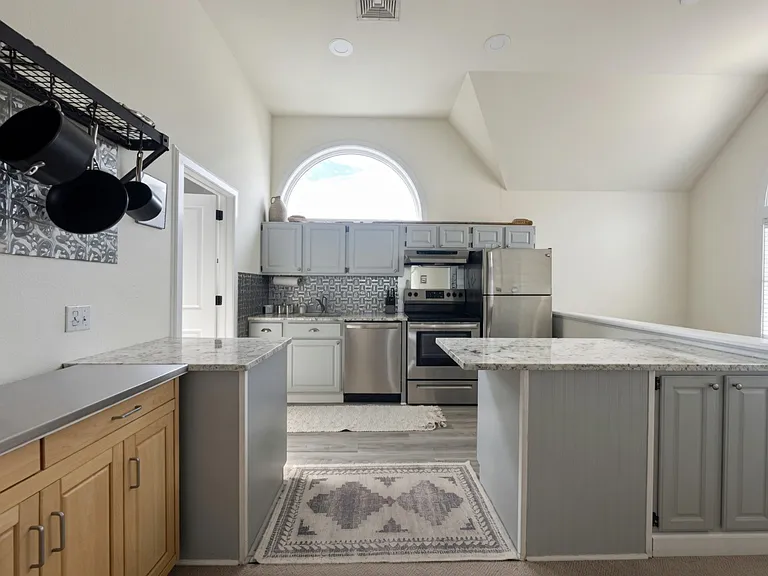 3 E Beach Dr #3 — Photo 10