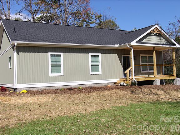 5th image of 5 Adell Dr