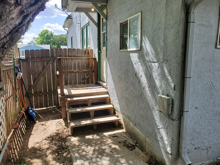 1012 State St #B — Photo 11