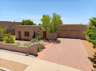 4 Camino De Vecinos, Santa Fe, NM 87507