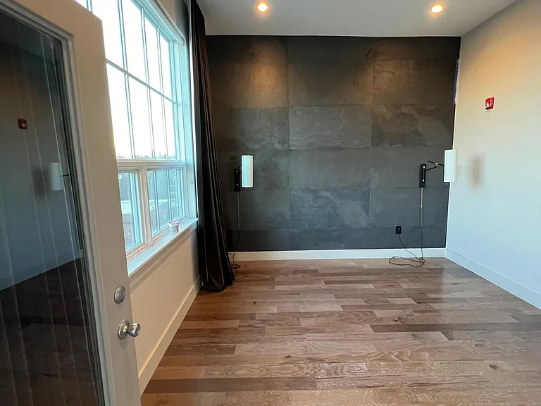 622 Gross St #303 — Photo 17