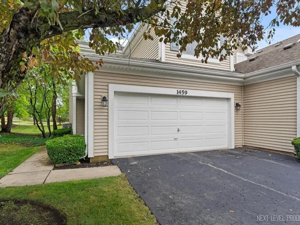 1459 Walnut Hill Ave #B, St Charles, IL 60174