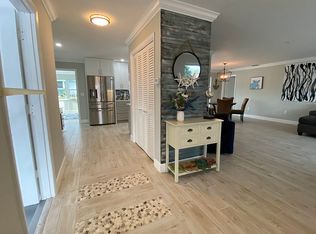 10408 Sandpiper Rd W, Bradenton, FL 34209