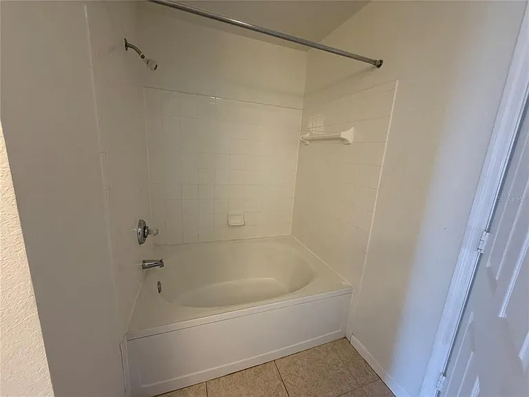 Plantation Park Cir — Photo 24