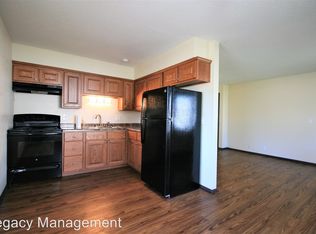 3545 Central Ave APT A, Bettendorf, IA 52722