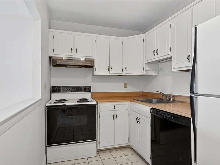 11 Cogswell Ave #15 — Photo 5