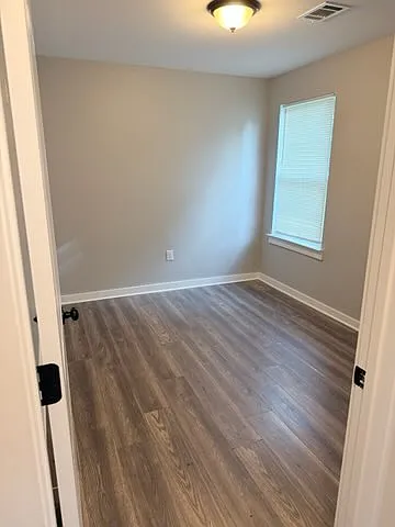 111 W Mallory Ave — Photo 5