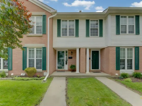 465 Woolwich St #8, Waterloo, ON N2K 3S4