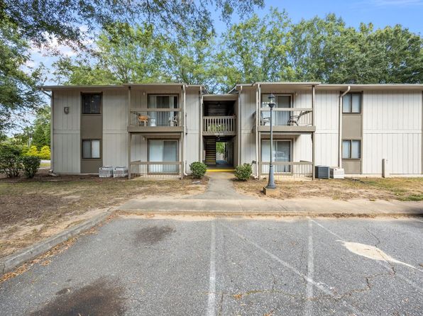 2230 Sunderland Rd APT 37E