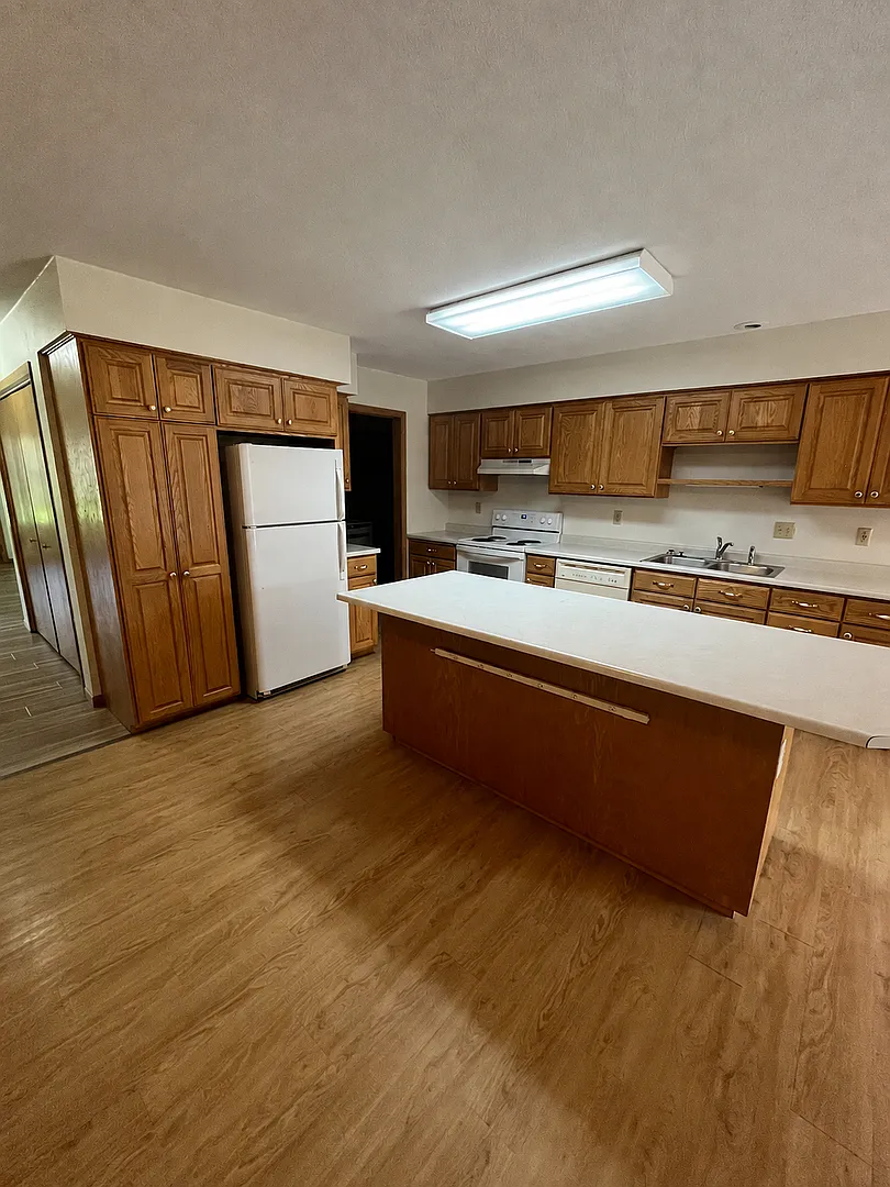 2 Bedroom 1.5 Bath Condo — Photo 4
