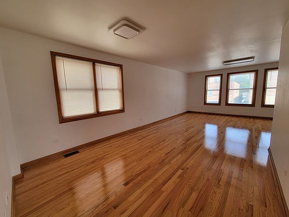 4th image of 6086 N Elston Ave #1