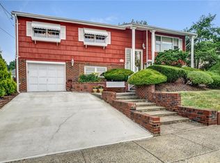 35 Clayton Ct, Woodbridge, NJ