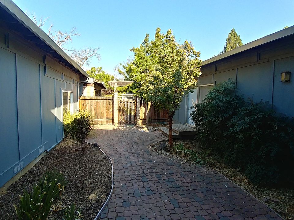 2nd image of 1135 Fordham Dr