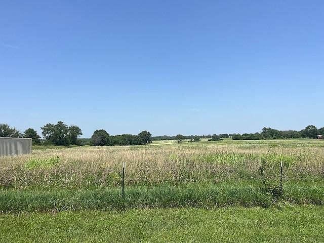 1st image of 33066 Lookout Rd