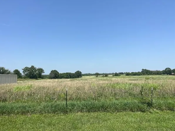 33066 Lookout Rd, Paola, KS 66071