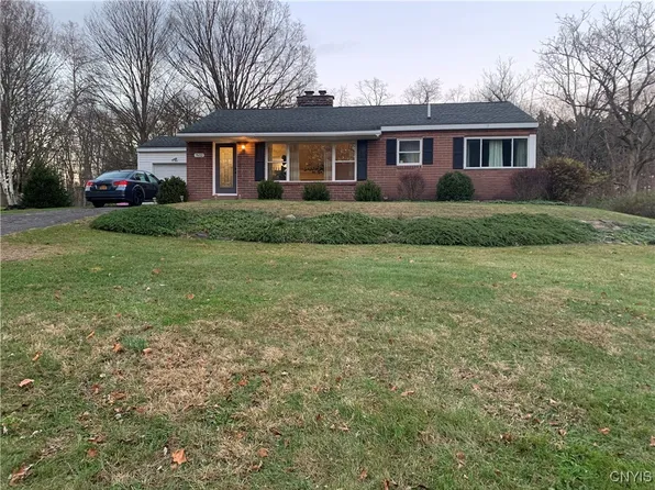 7652 Maple Rd, Baldwinsville, NY 13027