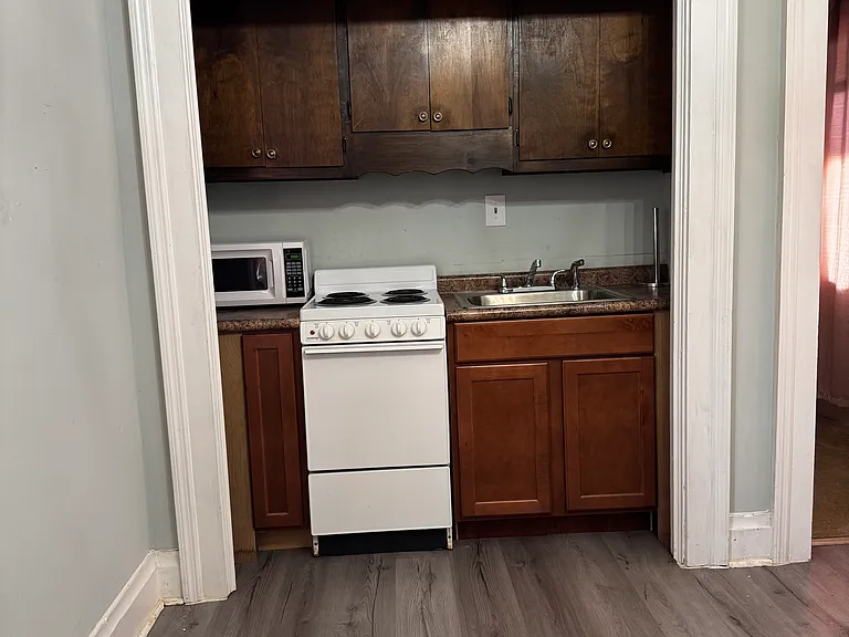 319 Telfair St #C — Photo 4