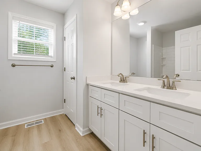 718 Park Ave — Photo 8