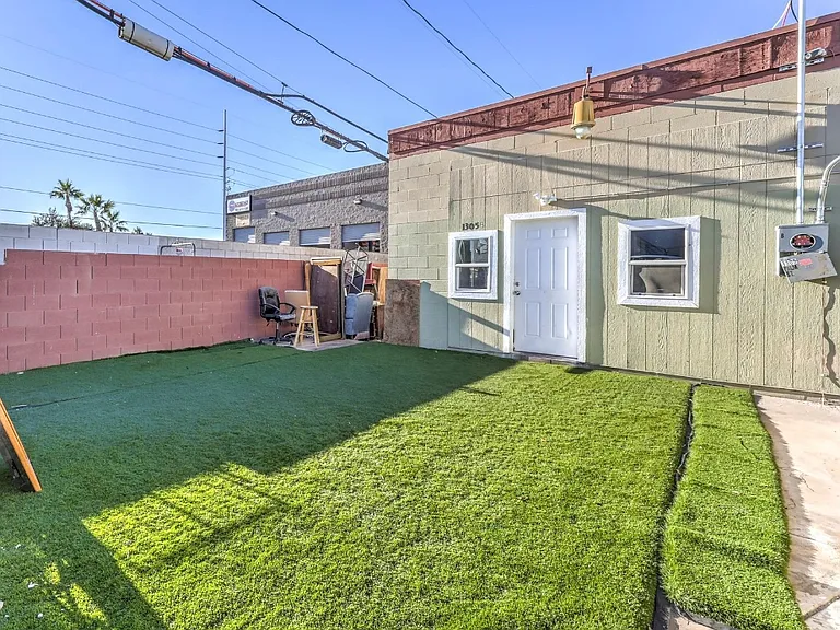 1305 Palm St — Photo 3