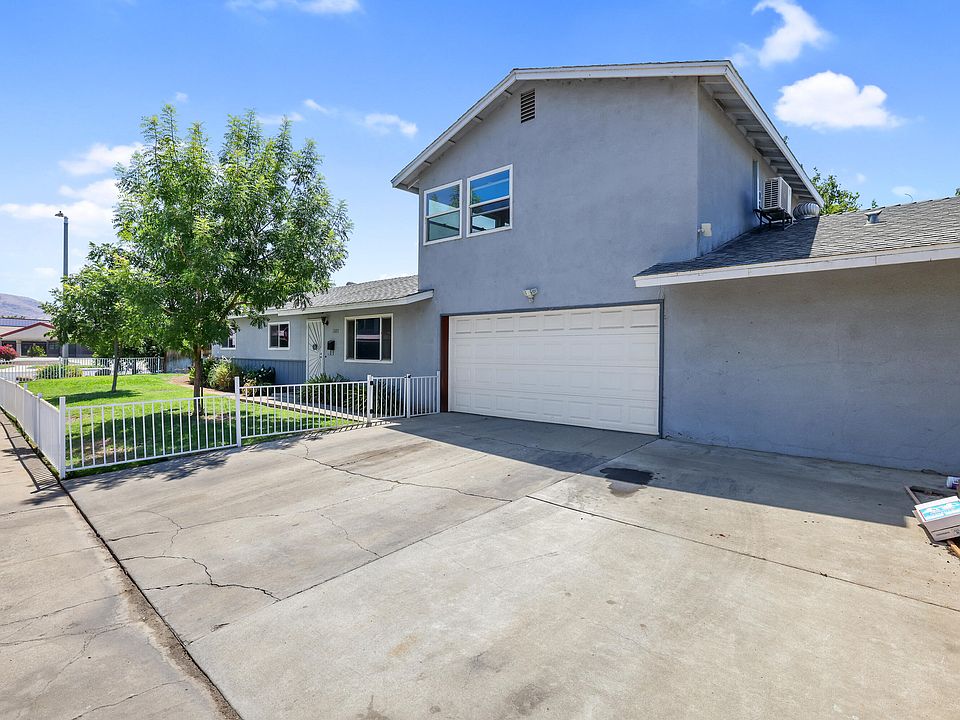 1st image of 307 Orangewood Dr
