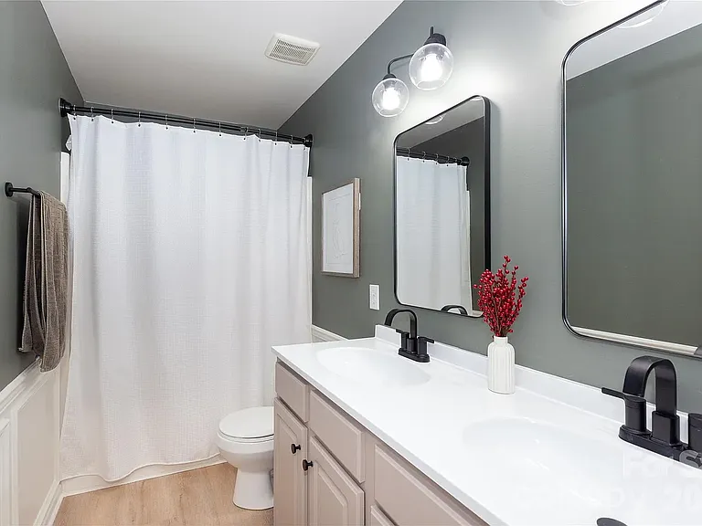 2304 Coltsgate Rd — Photo 8