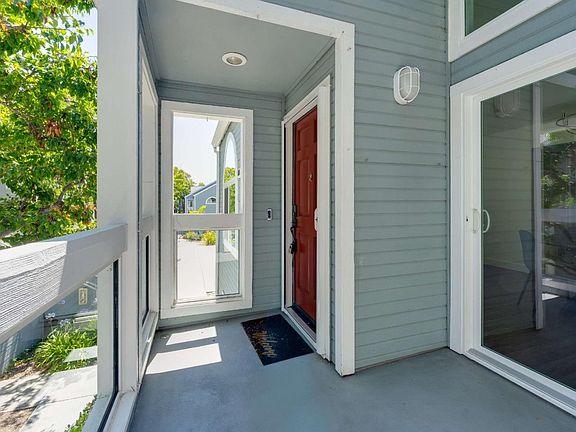 3rd image of 860 Boardwalk Pl