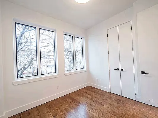 Rented by Rentall Group Inc | media 6