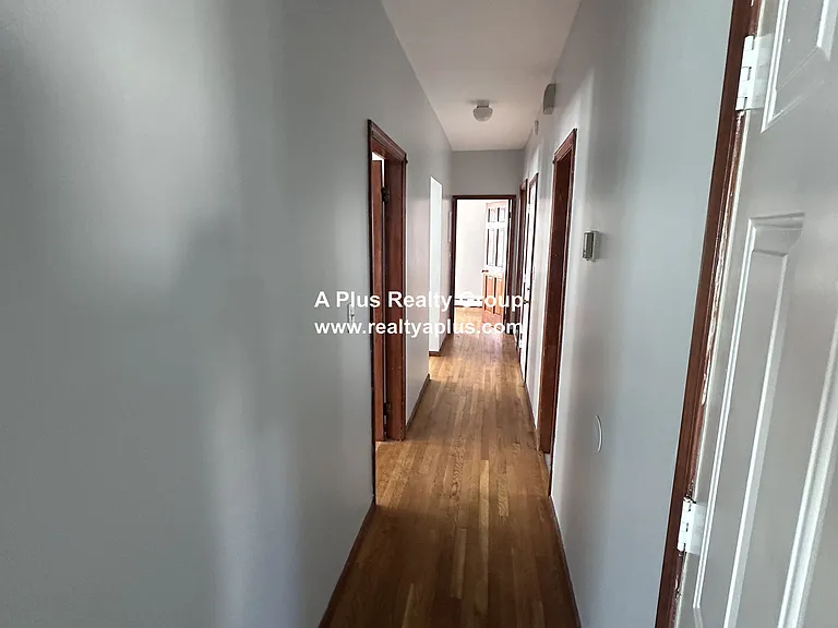 Centre St — Photo 14