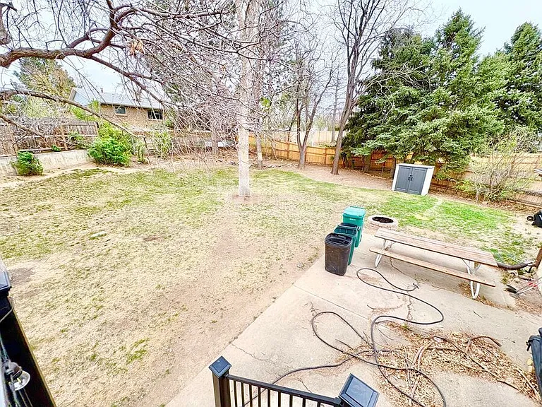 650 S Oswego St — Photo 14