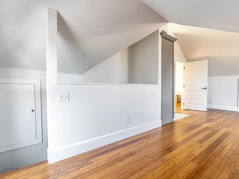 2314 Hoyt Ave #D — Photo 11