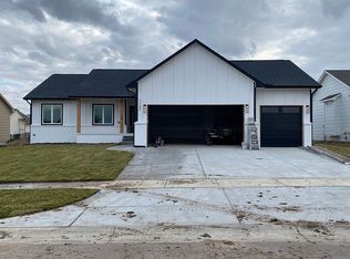 1127 W Hazel Ln, Goddard, KS 67052