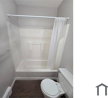 1st image of 40 Winthrop St APT 3