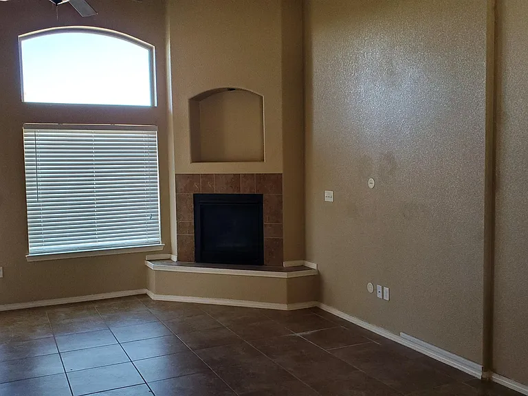 12048 Copper Mine Ln — Photo 2
