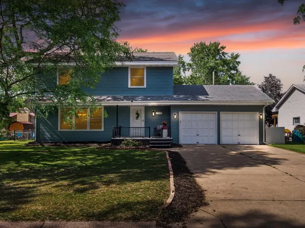 7448 Concerto Curv NE, Fridley, MN 55432