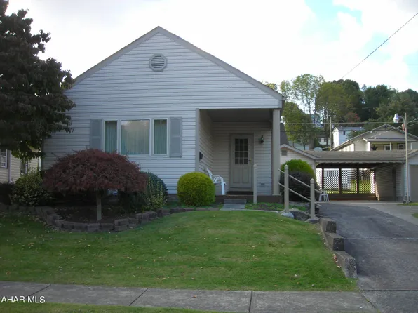 420 Caroline Ave, Altoona, PA 16602