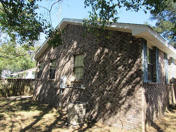 4th image of 241 Ethel Ct