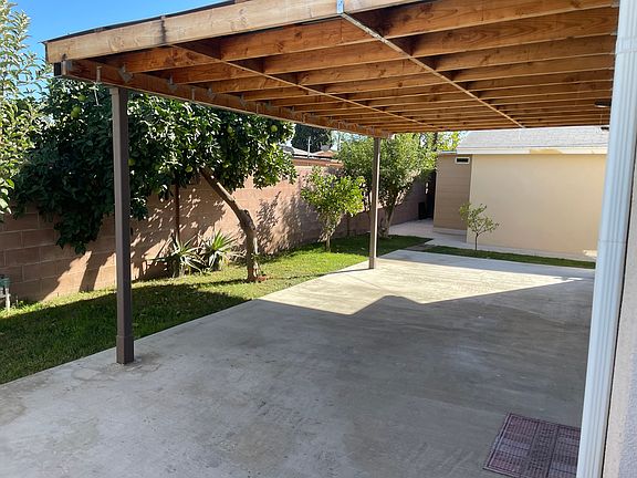 3rd image of 7702 Atoll Ave