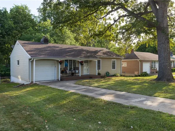 5911 W 75th Ter, Prairie Village, KS 66208