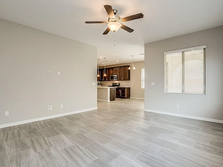 4742 E Tremaine Ave — Photo 16