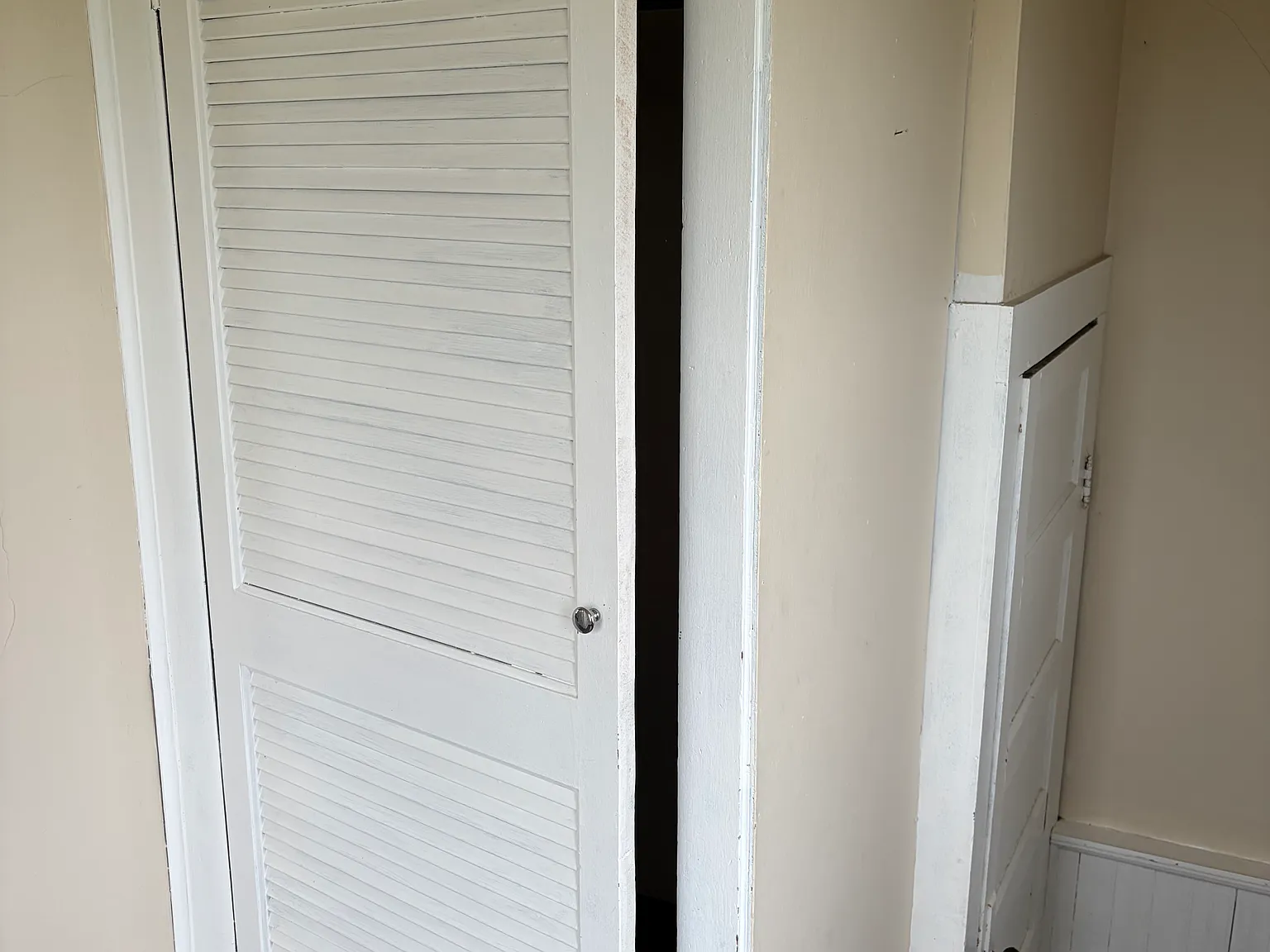 1 bed, 1300 sqft, $1,300 — Photo 4