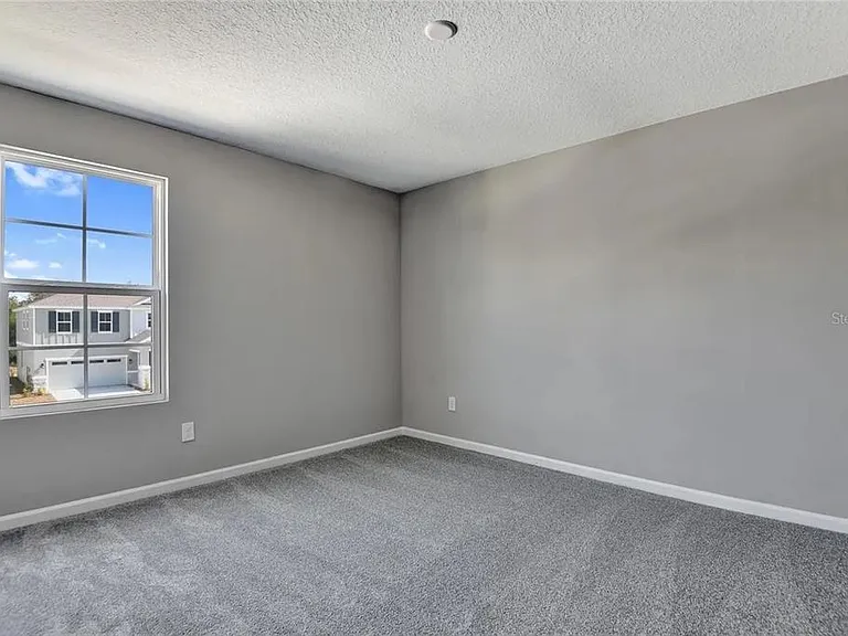 560 Summit River Dr — Photo 8