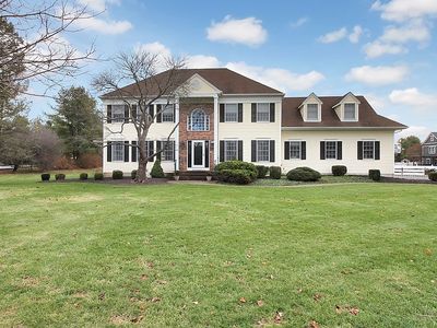 80 Spring House Ln, Basking Ridge, NJ, 07920