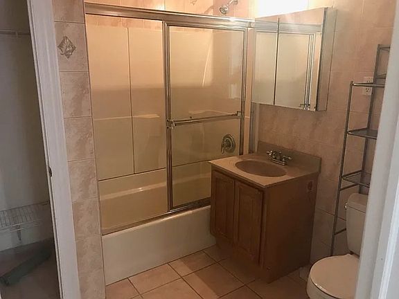 3rd image of 14237 38th Ave APT 2A