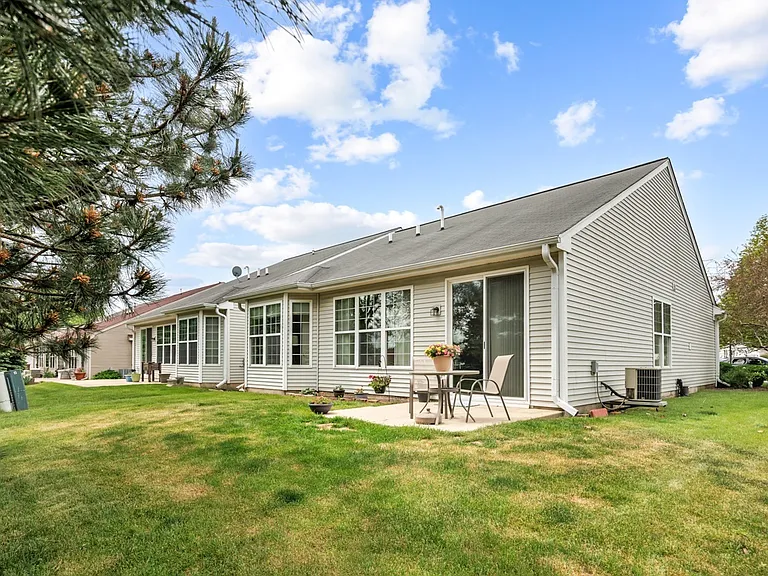 12452 Wedgemere Dr — Photo 18