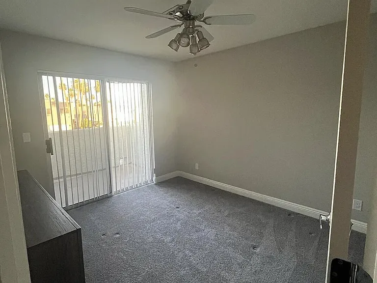 1442 W Coral Reef Dr — Photo 24
