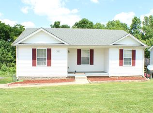 213 Senator Dr, Clarksville, TN 37042