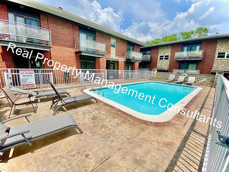 4211 Clark Ave #3 — Photo 16