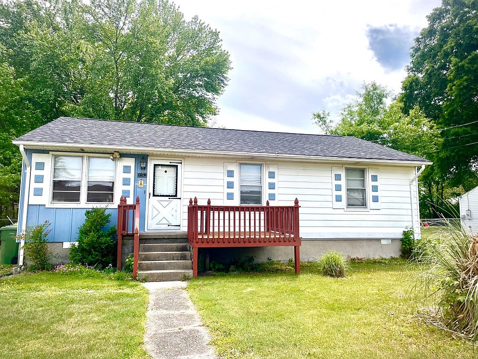1st image of 3202 Sussex Dr